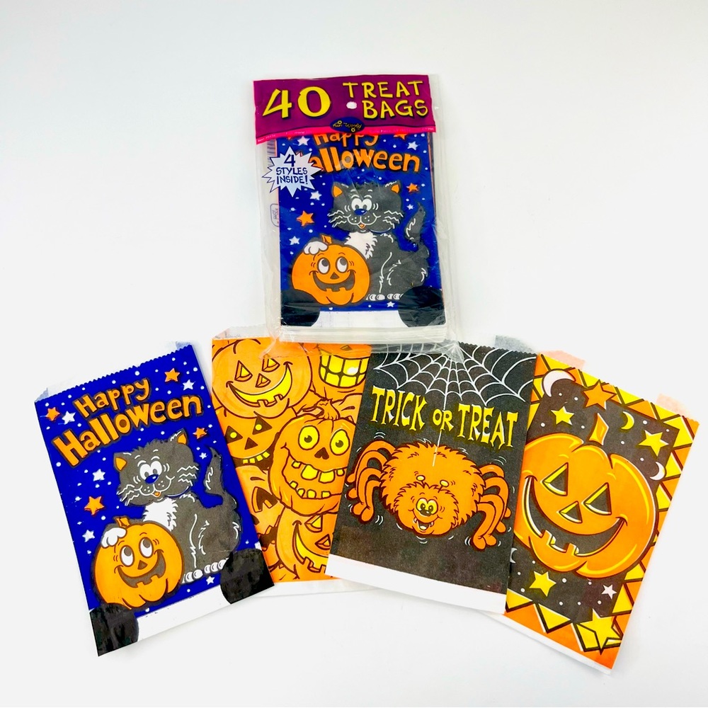 Fun World Vintage 90s Halloween 4 Design Paper Treat Bags